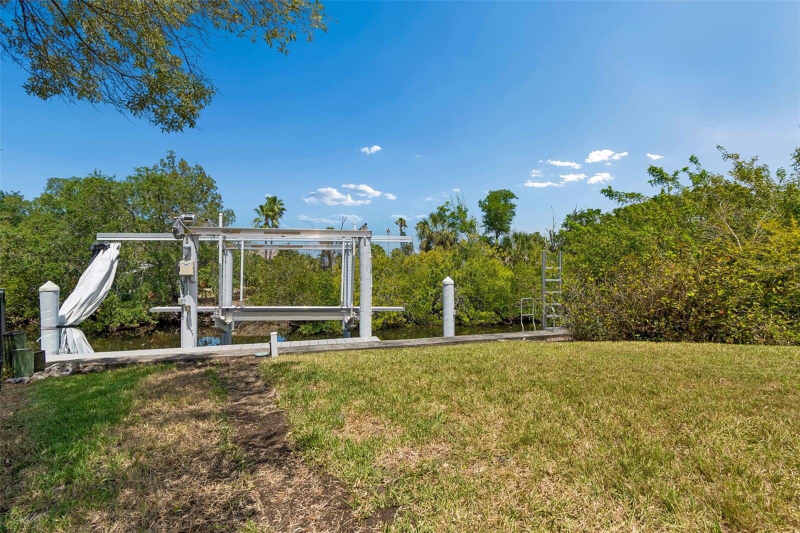 Image 62 of 75 For 435 Westwinds Drive