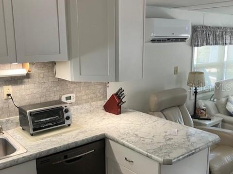 Image 2 of 48 For 800 Chesapeake Drive 42