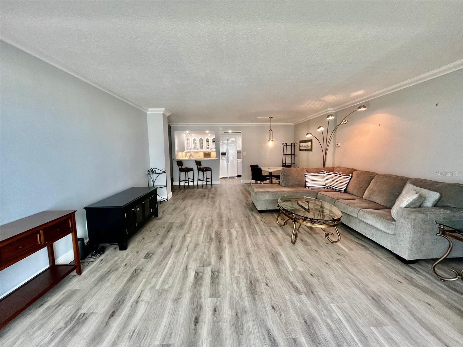 Image 20 of 76 For 851 Bayway Boulevard 405