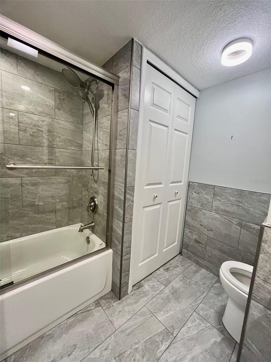 Image 35 of 76 For 851 Bayway Boulevard 405