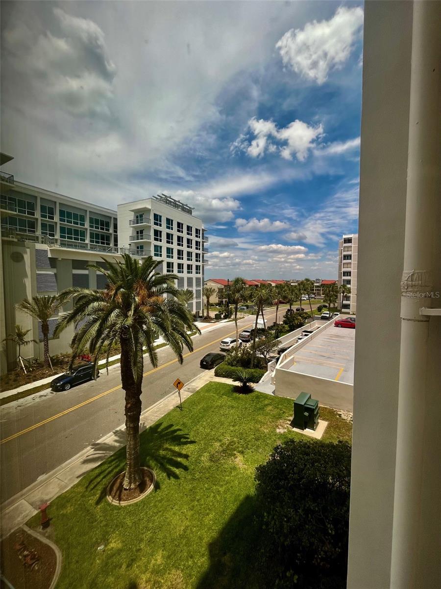 Image 36 of 76 For 851 Bayway Boulevard 405