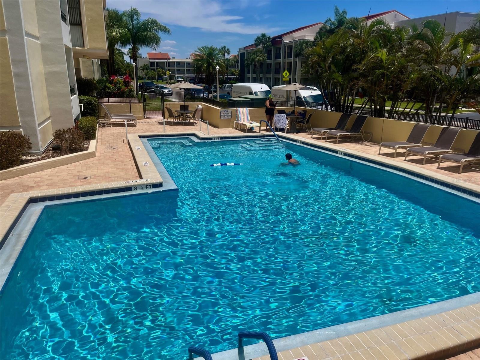 Image 54 of 76 For 851 Bayway Boulevard 405