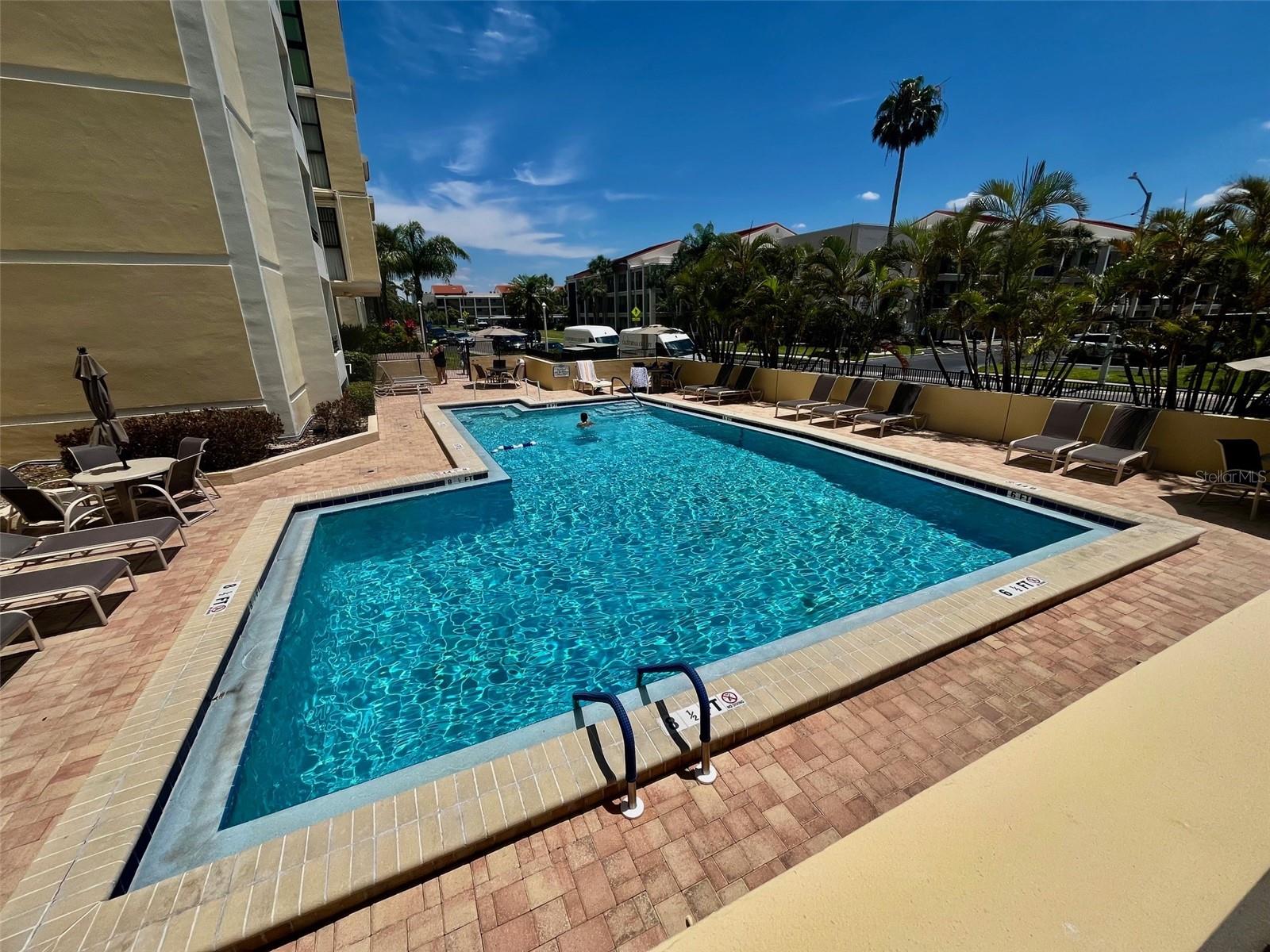Image 55 of 76 For 851 Bayway Boulevard 405