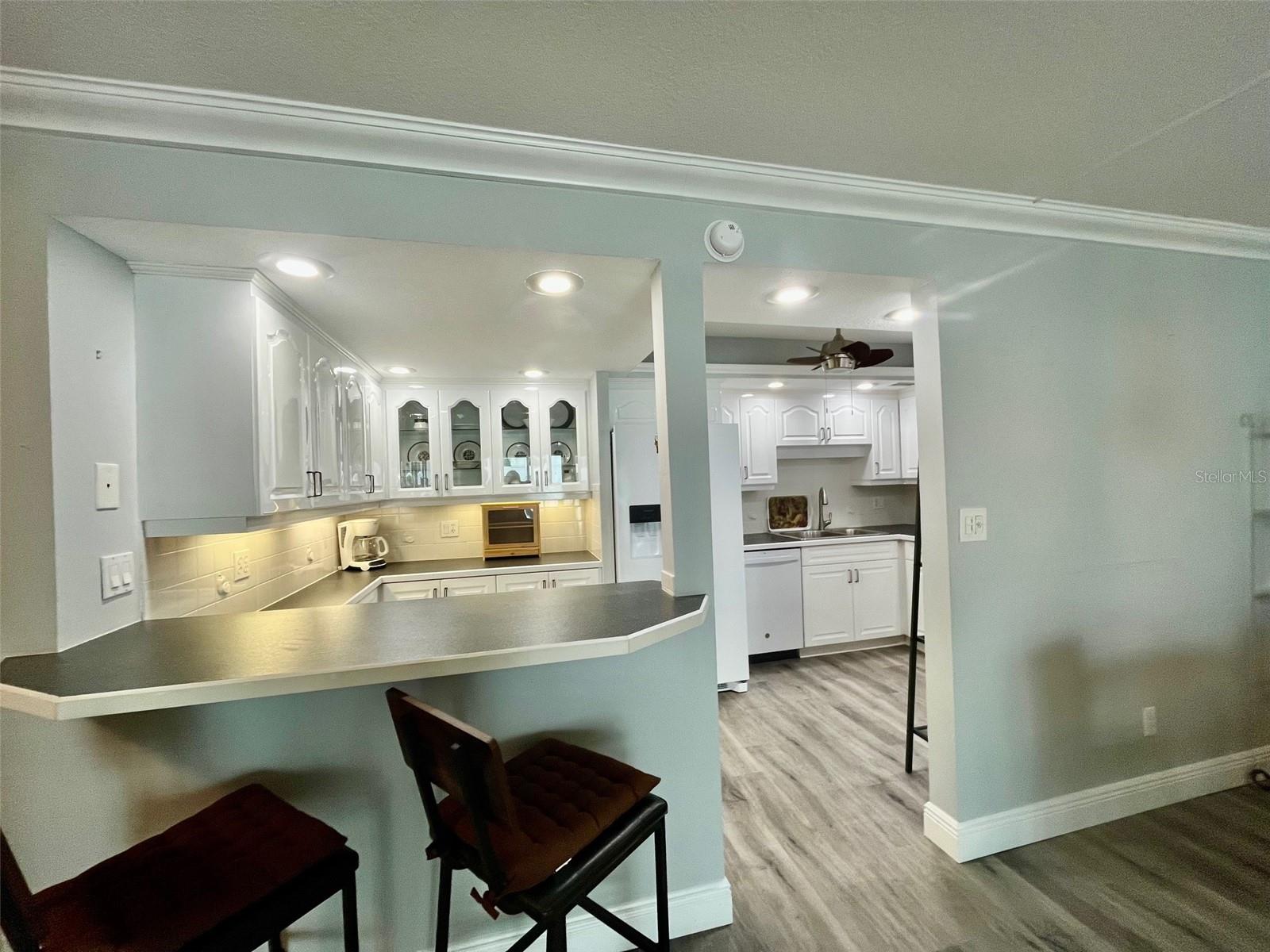 Image 9 of 76 For 851 Bayway Boulevard 405