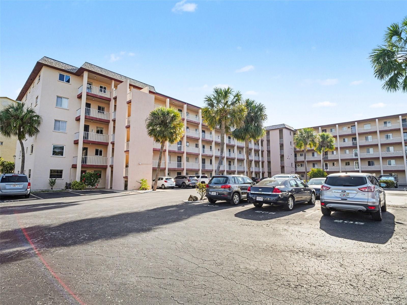 Details for 3915 Lake Bayshore Drive 306, BRADENTON, FL 34205