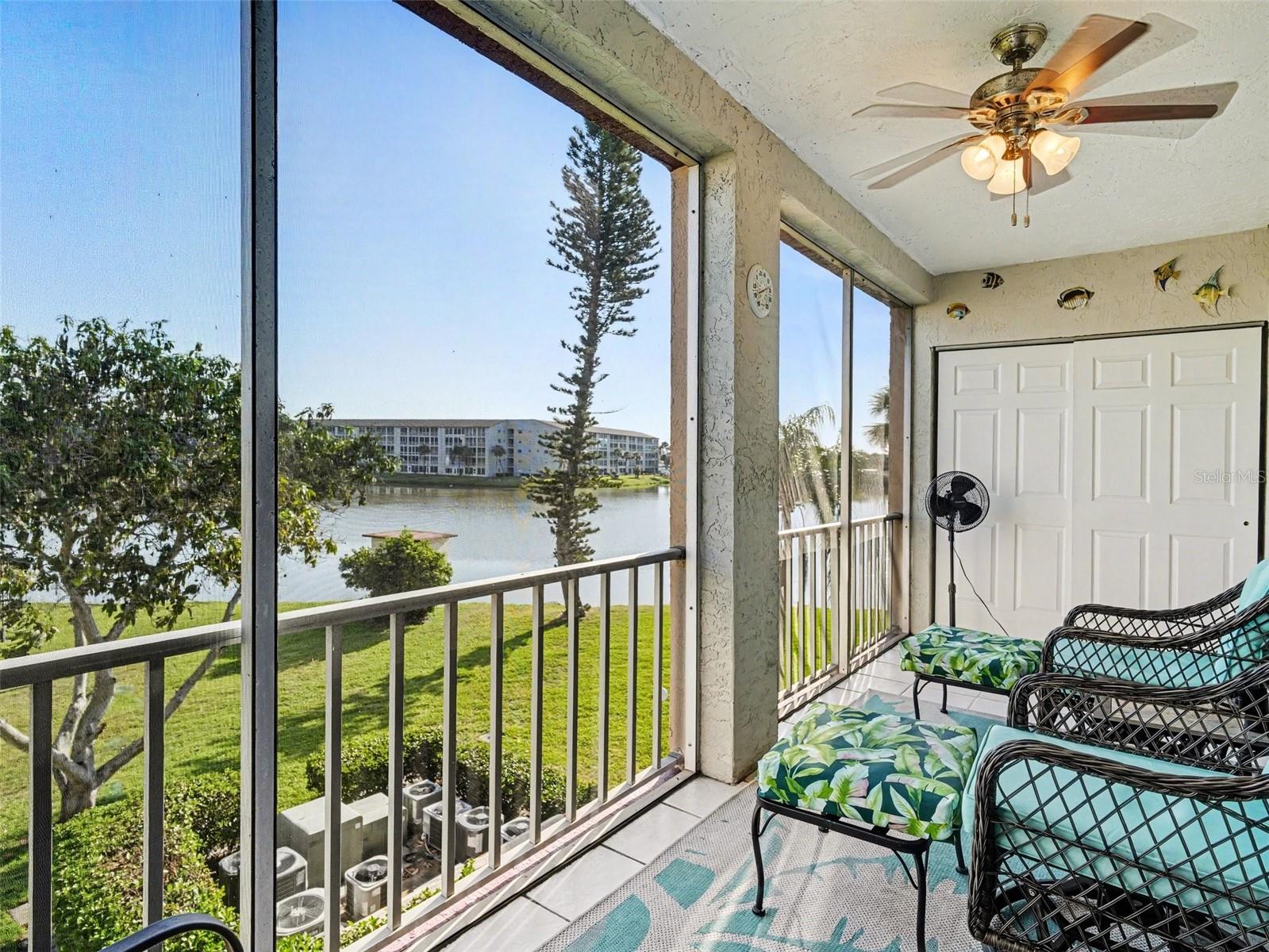 Image 11 of 25 For 3915 Lake Bayshore Drive 306