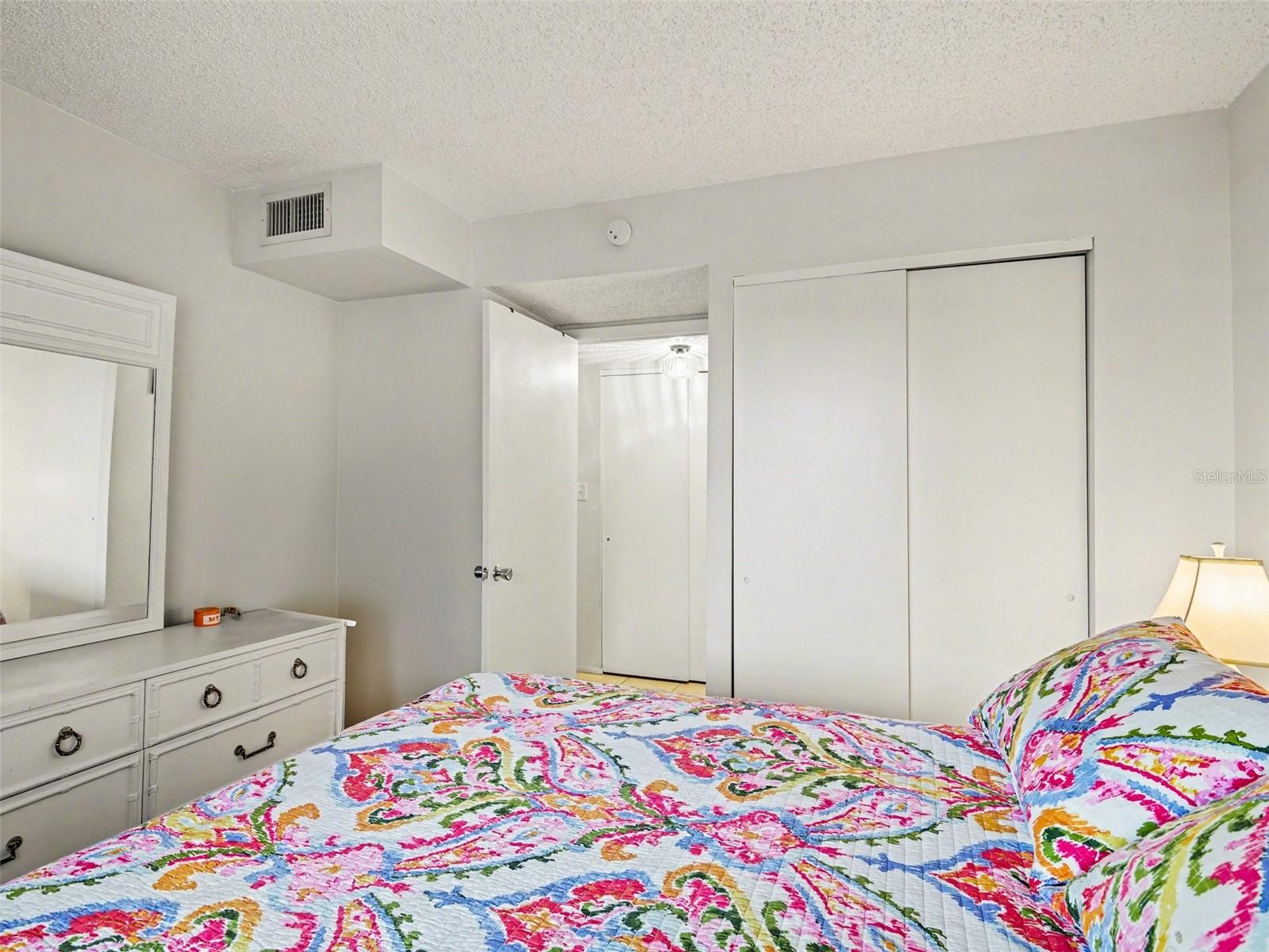Image 14 of 25 For 3915 Lake Bayshore Drive 306