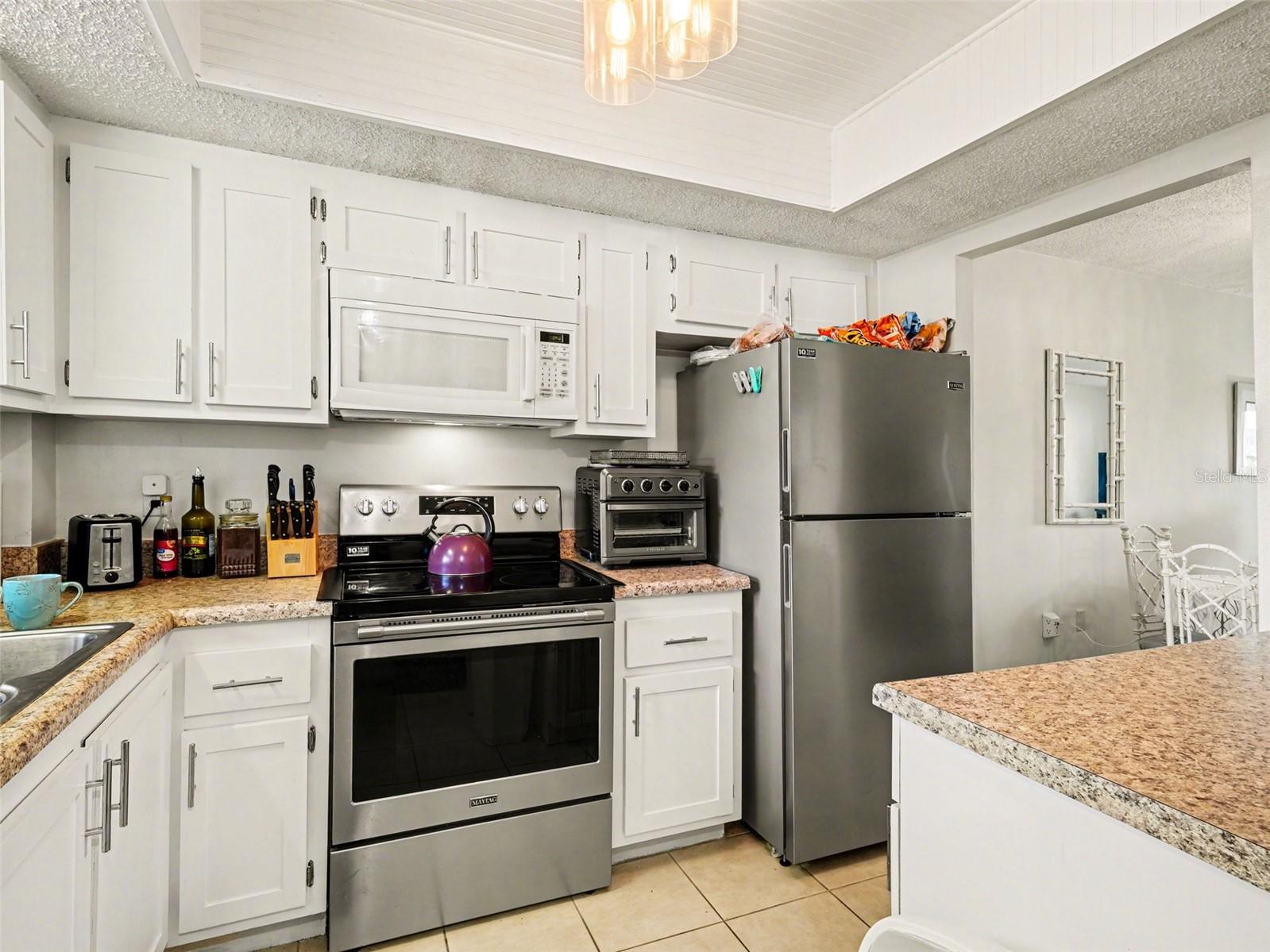 Image 4 of 25 For 3915 Lake Bayshore Drive 306