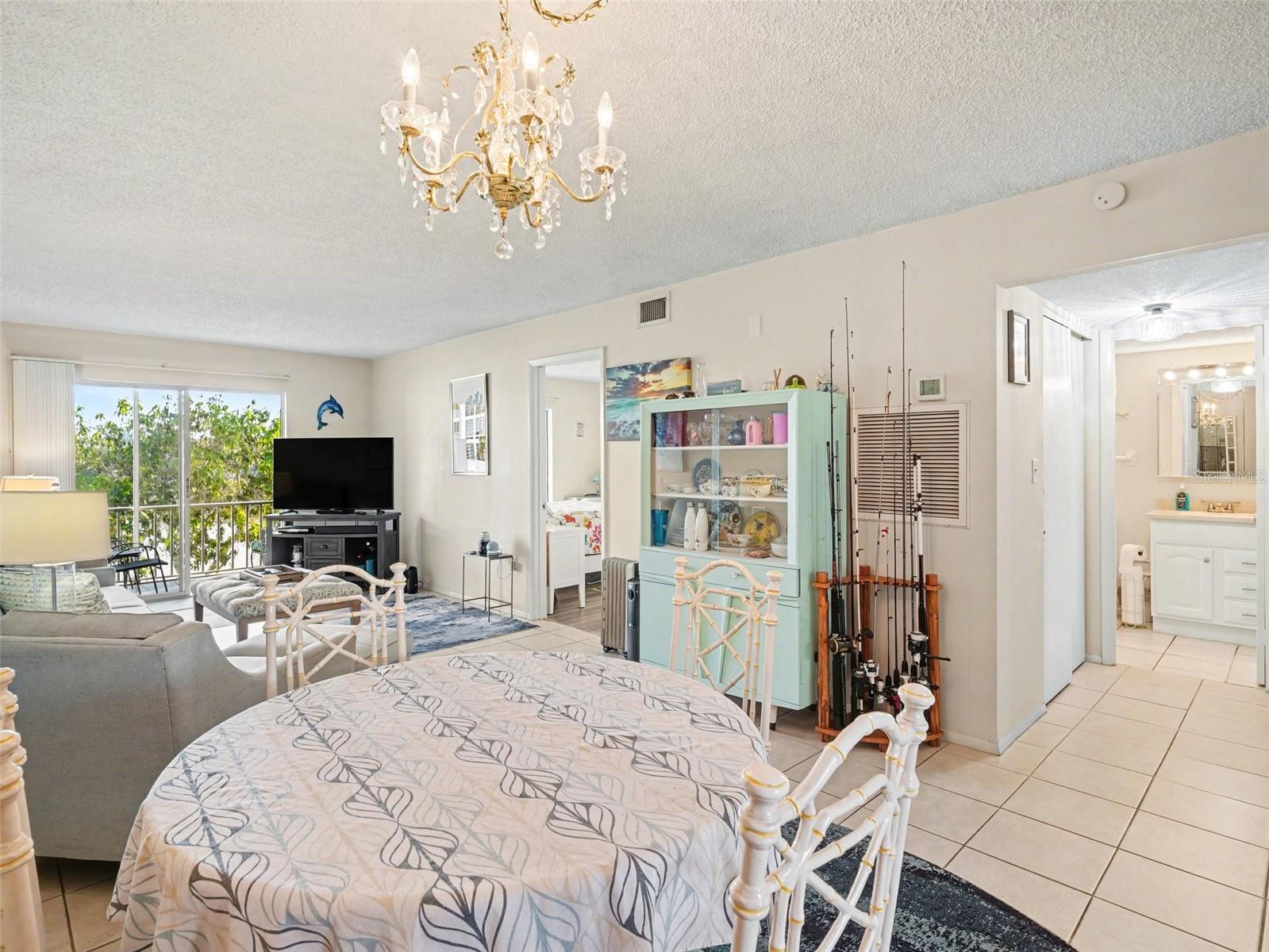 Image 6 of 25 For 3915 Lake Bayshore Drive 306
