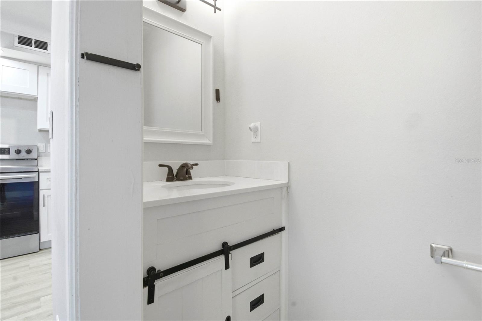 Image 11 of 40 For 14113 Village Terrace Drive