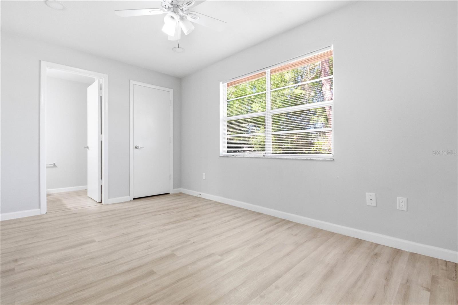 Image 17 of 40 For 14113 Village Terrace Drive