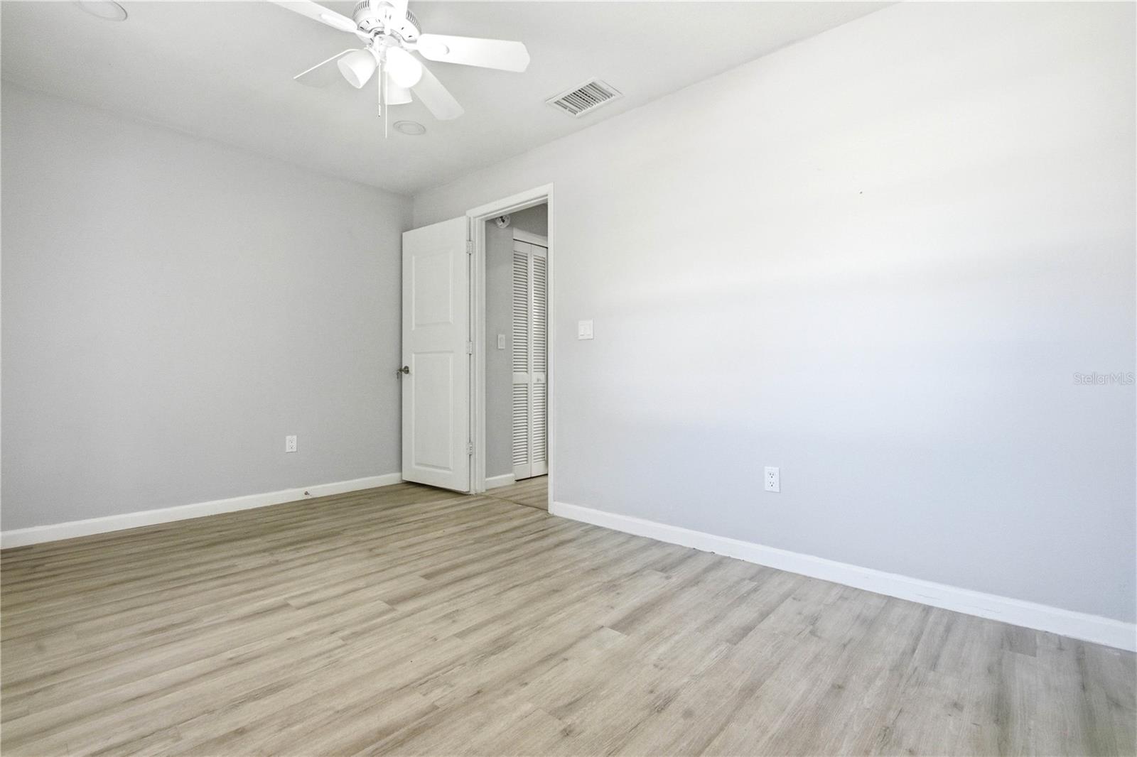 Image 20 of 40 For 14113 Village Terrace Drive