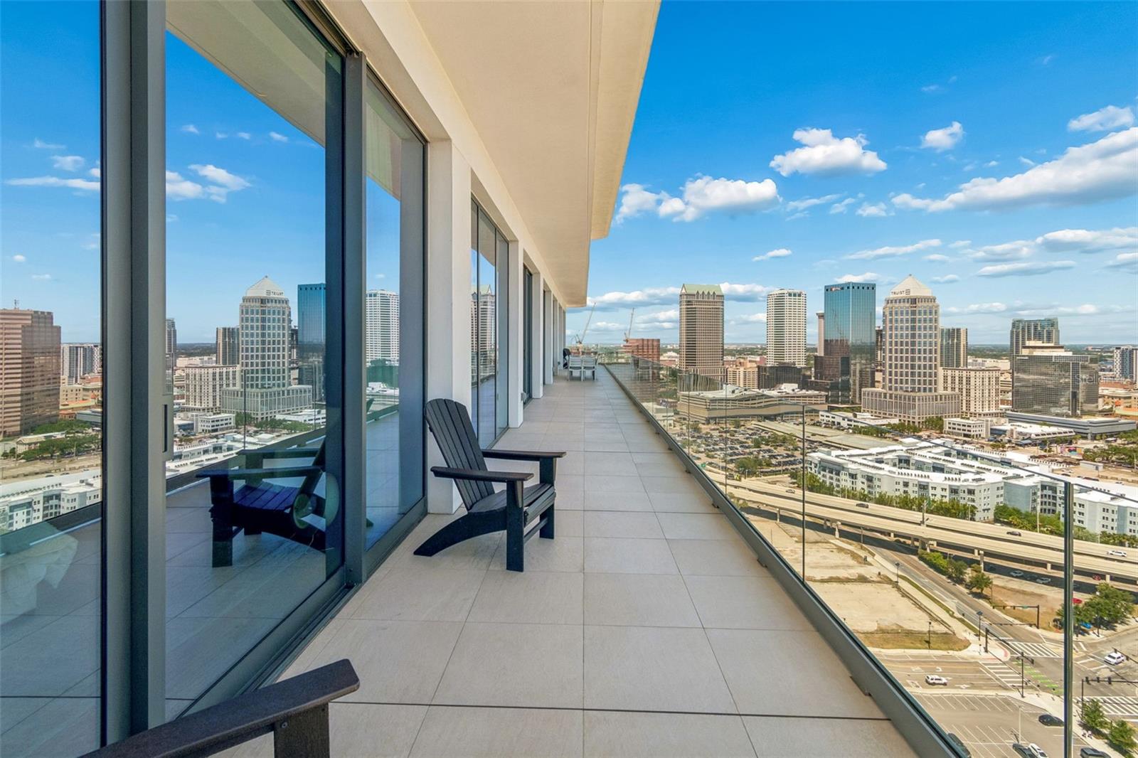 Image 61 of 88 For 1000 Water Street 2501