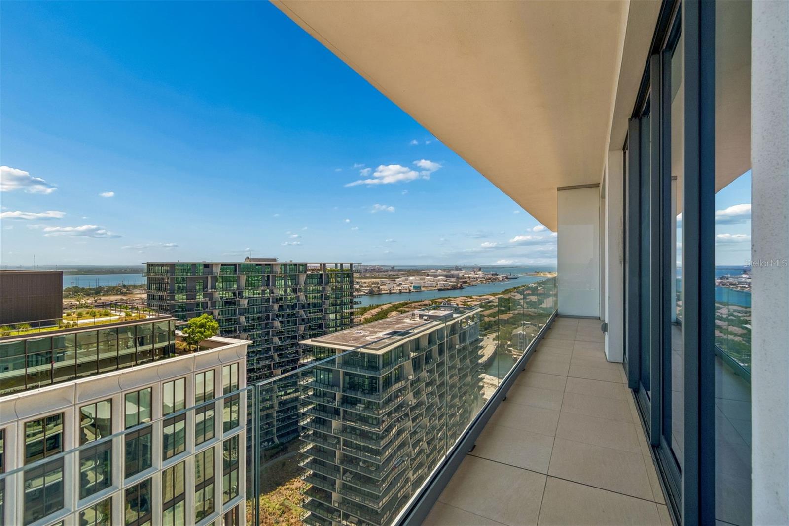 Image 63 of 88 For 1000 Water Street 2501