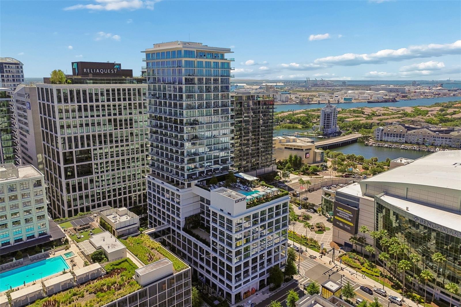 Image 68 of 88 For 1000 Water Street 2501