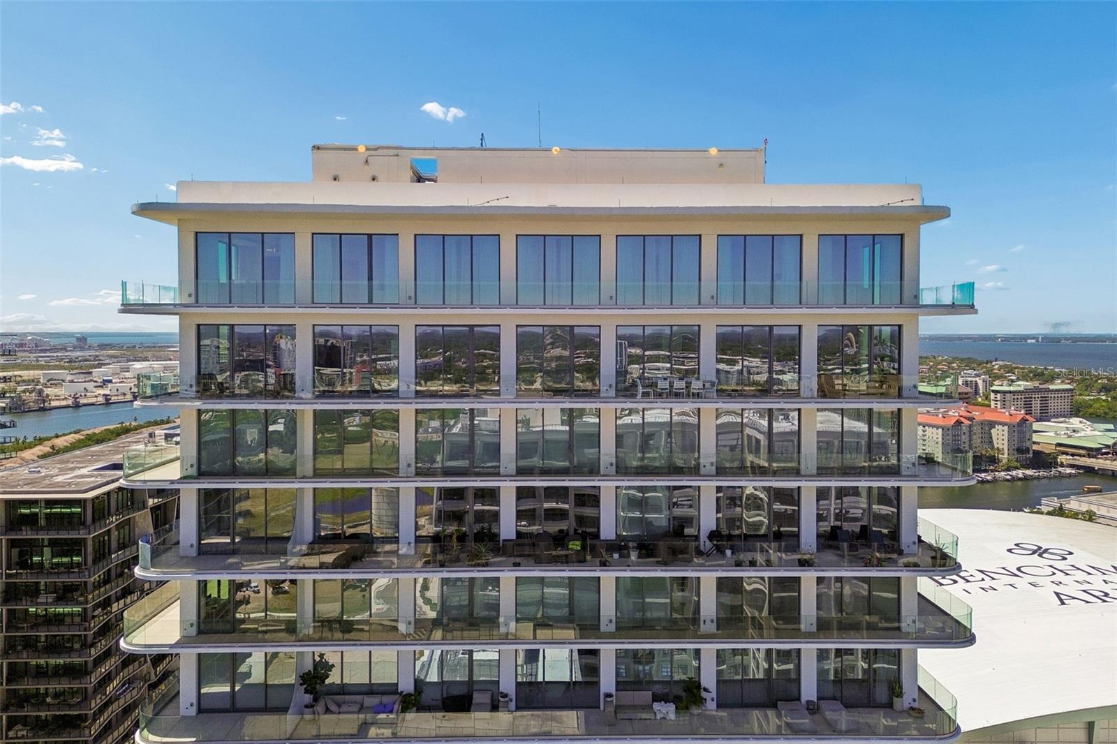 Image 76 of 88 For 1000 Water Street 2501