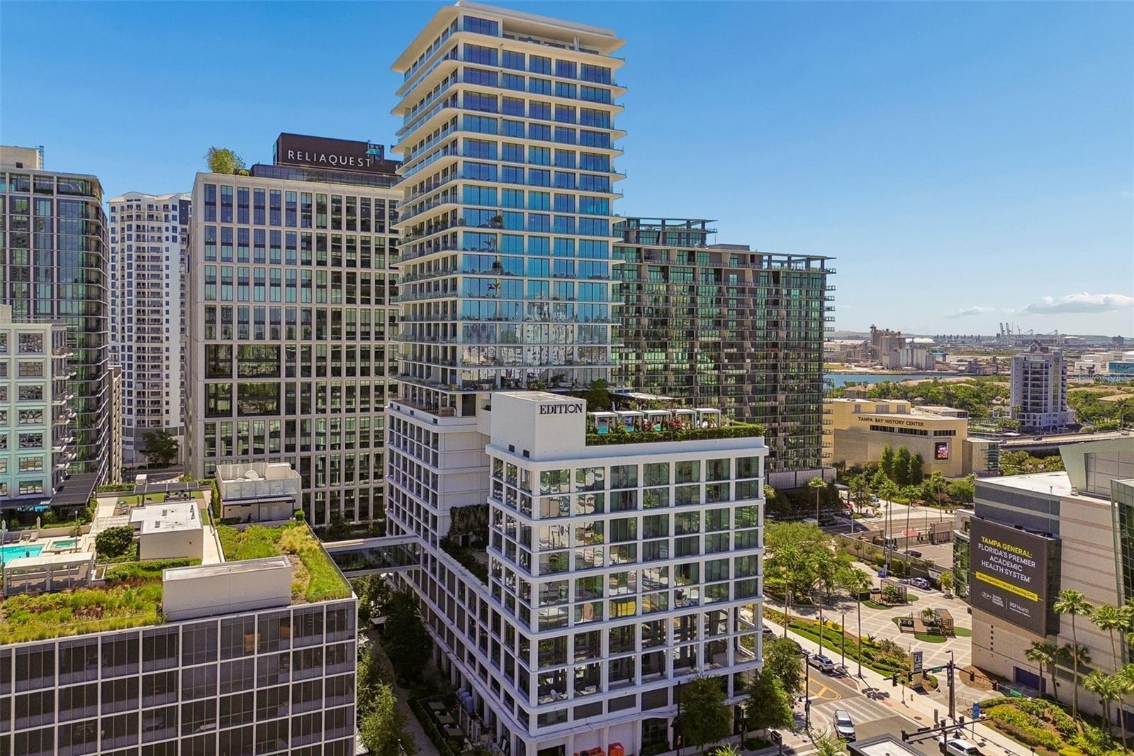Image 80 of 88 For 1000 Water Street 2501