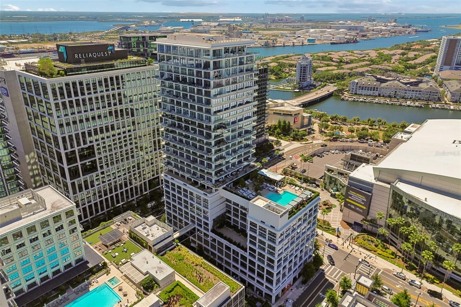 Image 81 of 88 For 1000 Water Street 2501