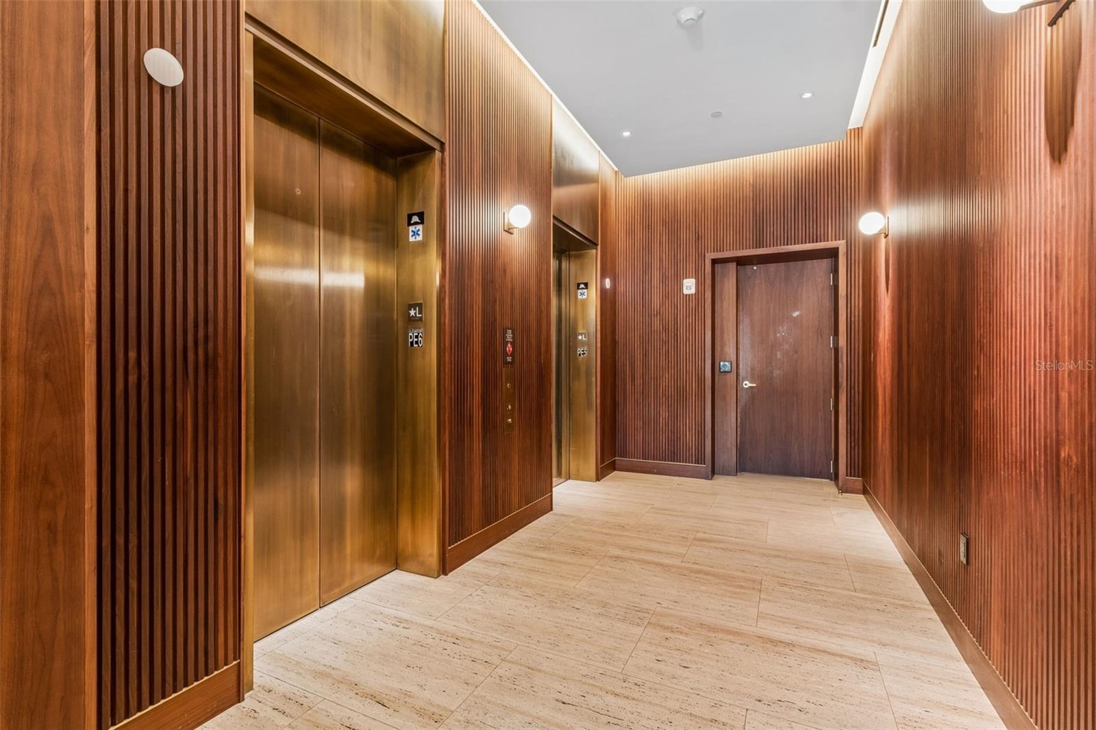 Image 84 of 88 For 1000 Water Street 2501