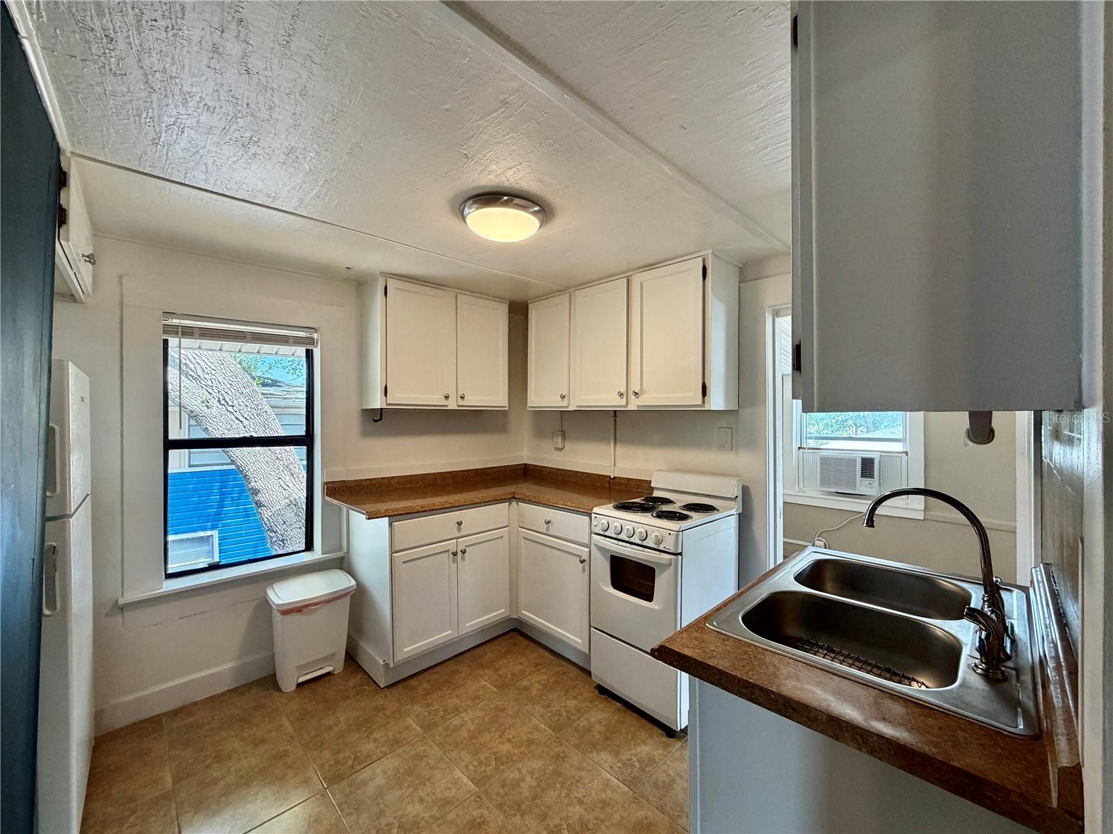 Image 11 of 18 For 5050 2nd Avenue N Upper