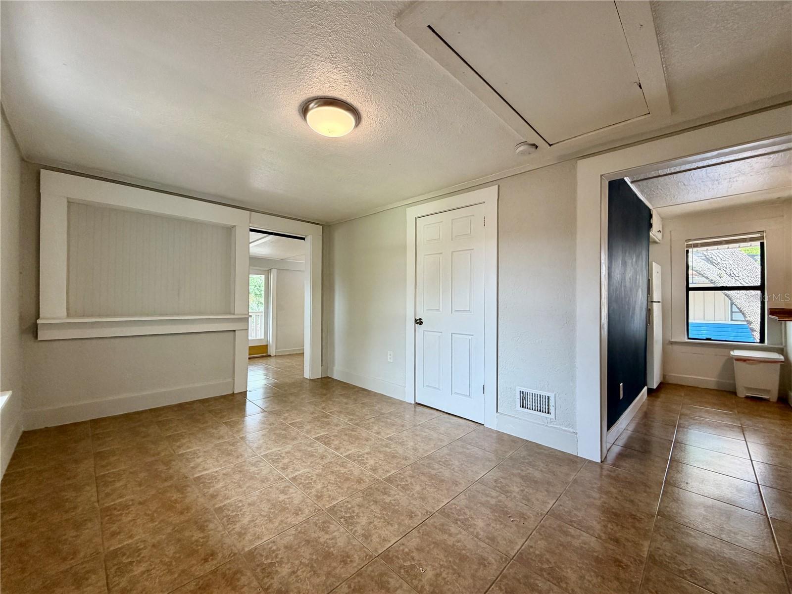 Image 4 of 18 For 5050 2nd Avenue N Upper