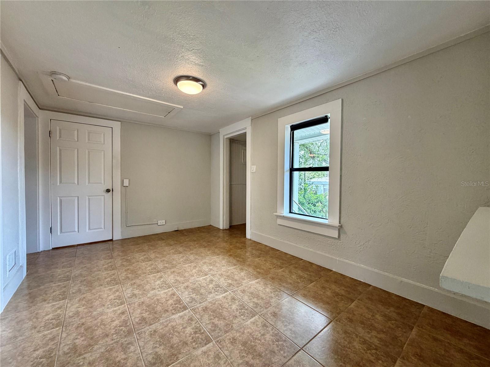 Image 5 of 18 For 5050 2nd Avenue N Upper