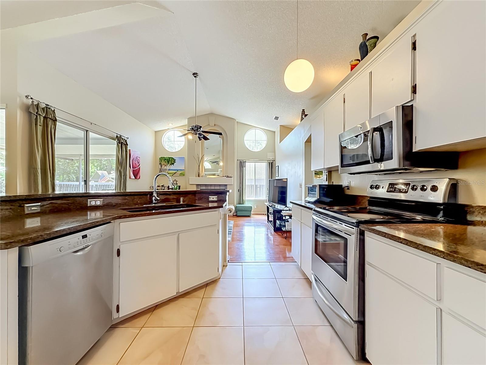 Image 13 of 71 For 2924 Penridge Drive