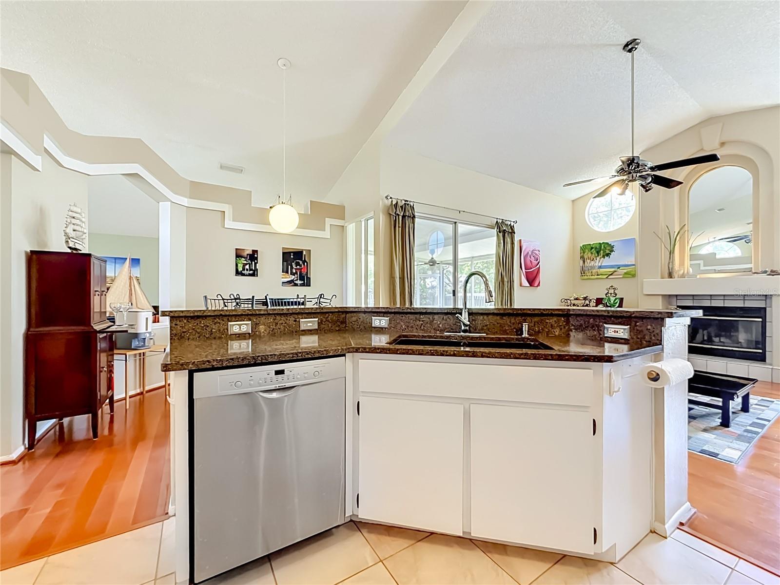 Image 14 of 71 For 2924 Penridge Drive