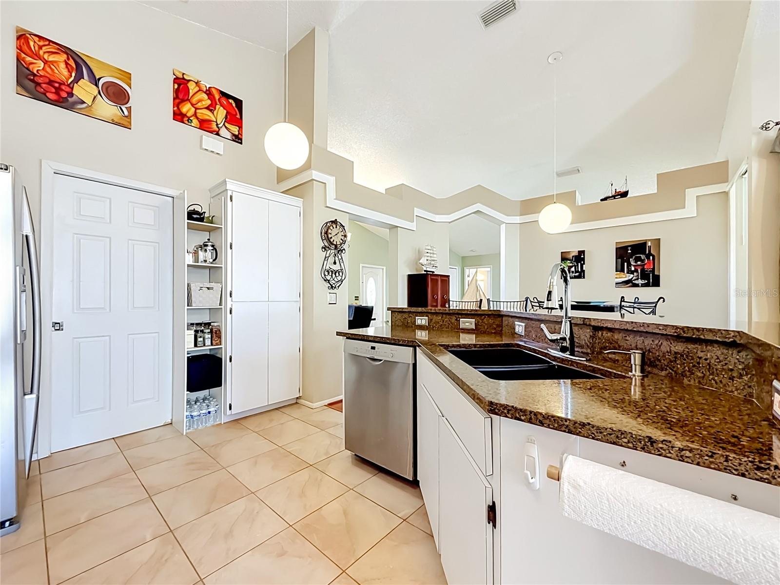 Image 17 of 71 For 2924 Penridge Drive