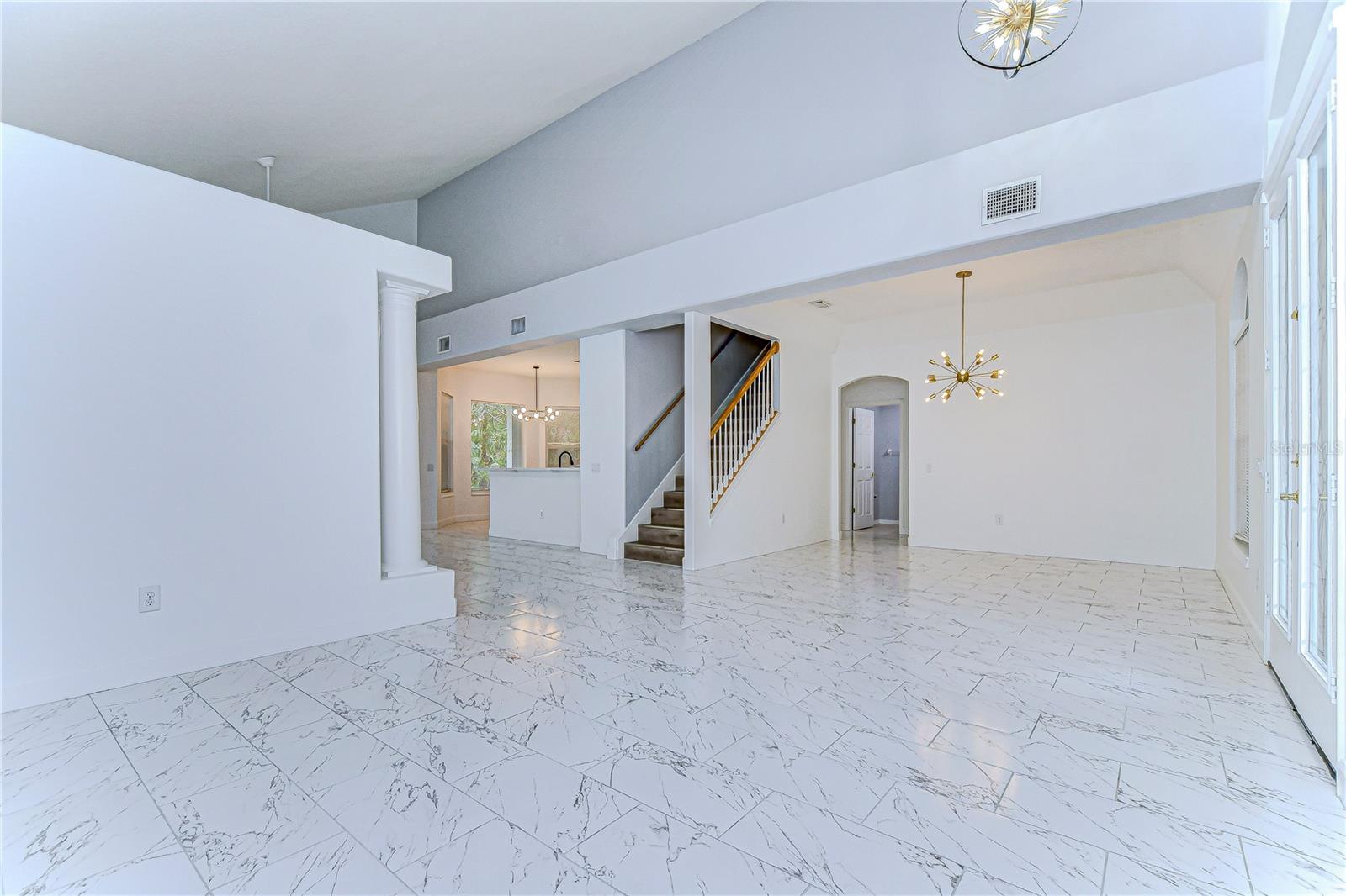 Image 10 of 67 For 5103 Ashcrest Court