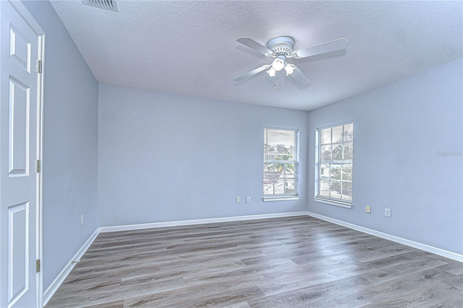 Image 44 of 67 For 5103 Ashcrest Court