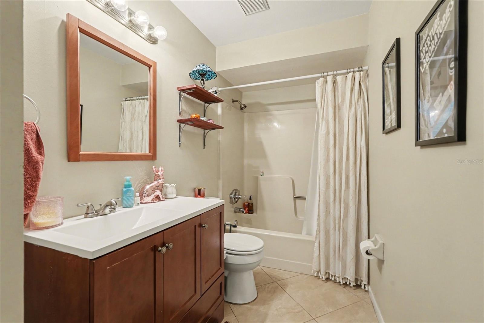 Image 14 of 49 For 412 Idlewild Avenue
