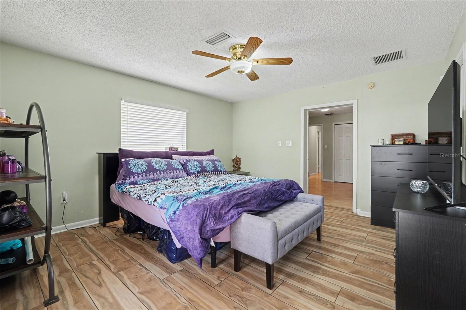 Image 16 of 49 For 412 Idlewild Avenue