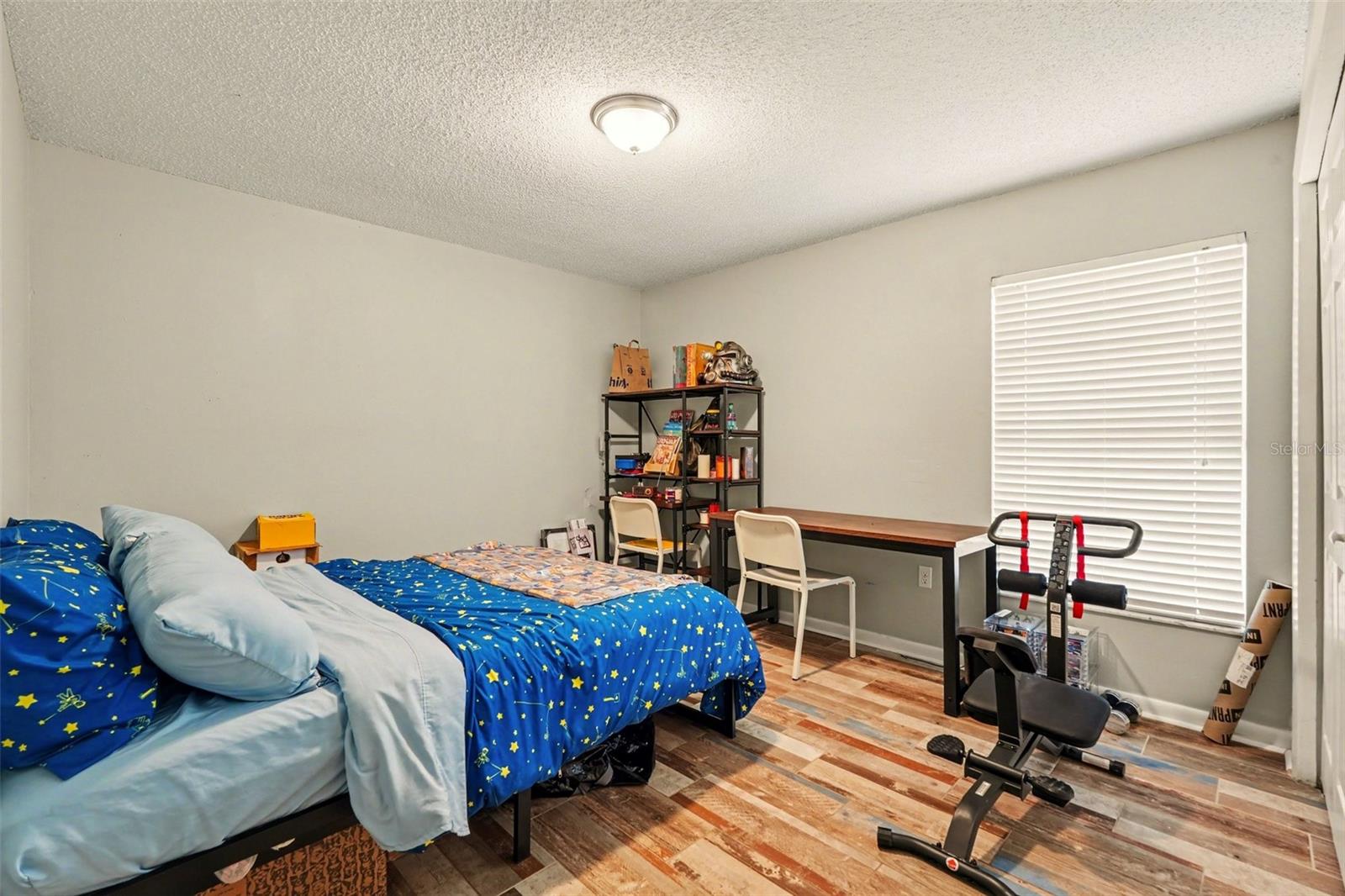 Image 21 of 49 For 412 Idlewild Avenue