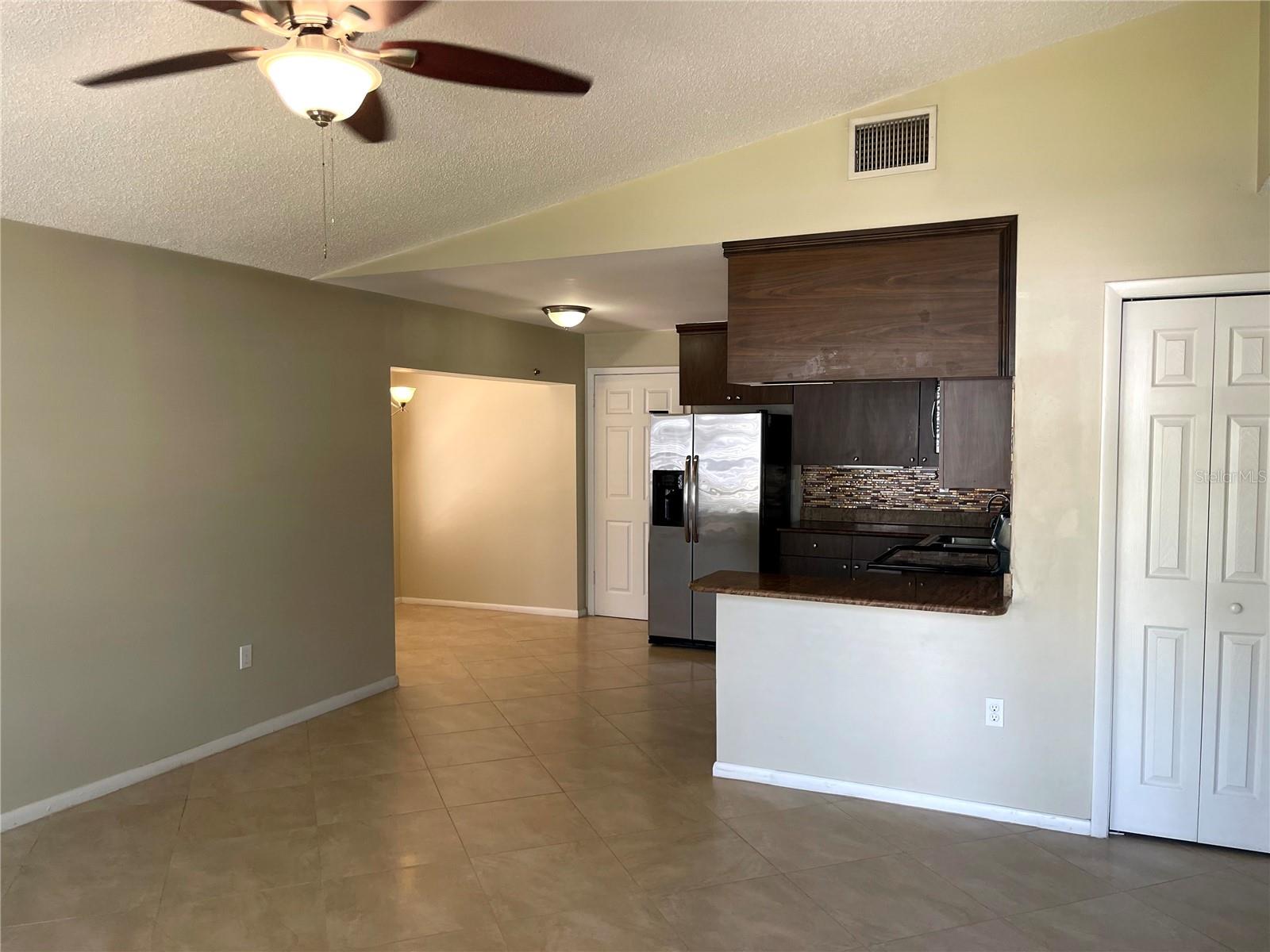 Image 32 of 49 For 412 Idlewild Avenue