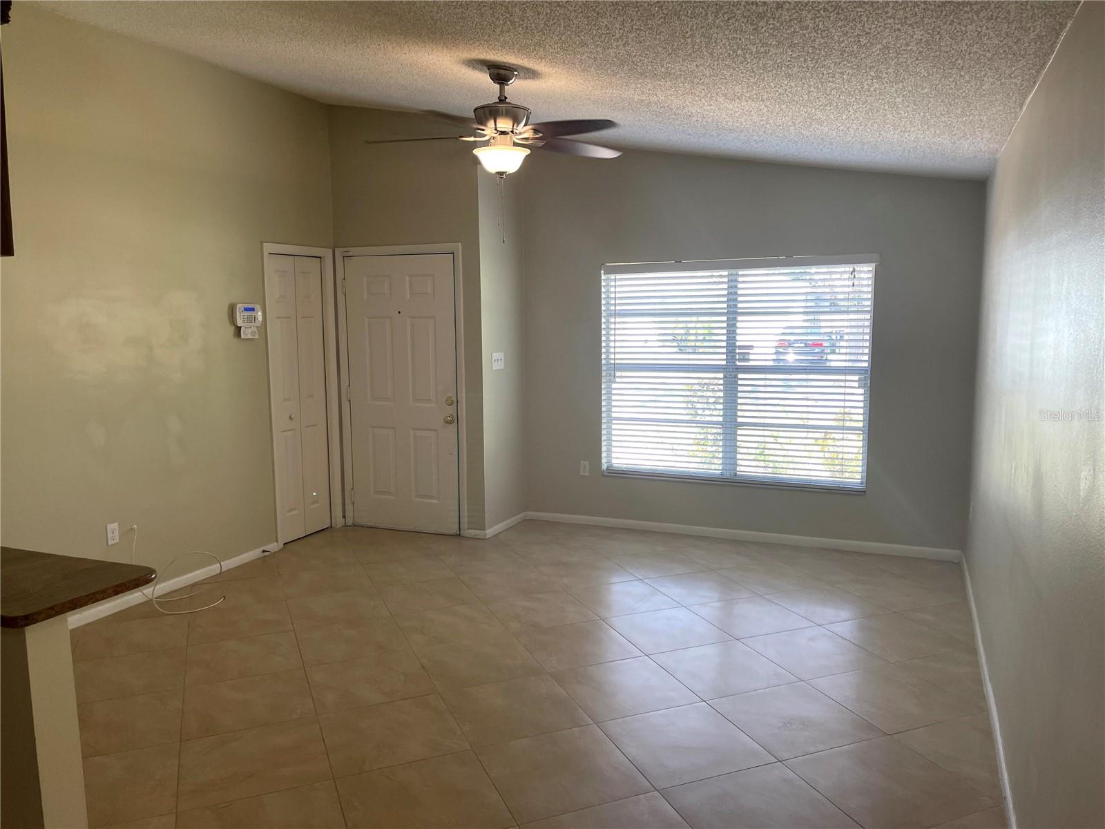 Image 33 of 49 For 412 Idlewild Avenue