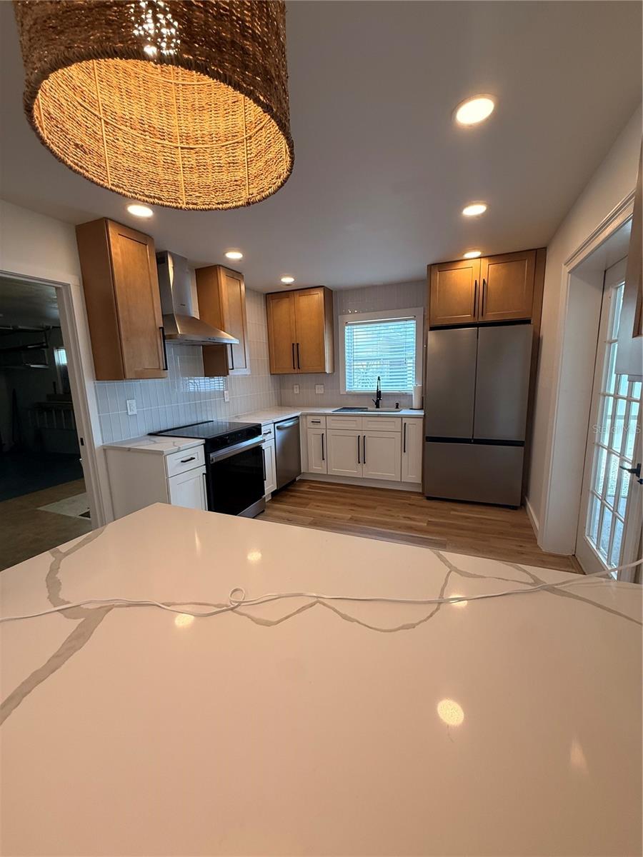 Image 3 of 15 For 4227 Helena Street Ne