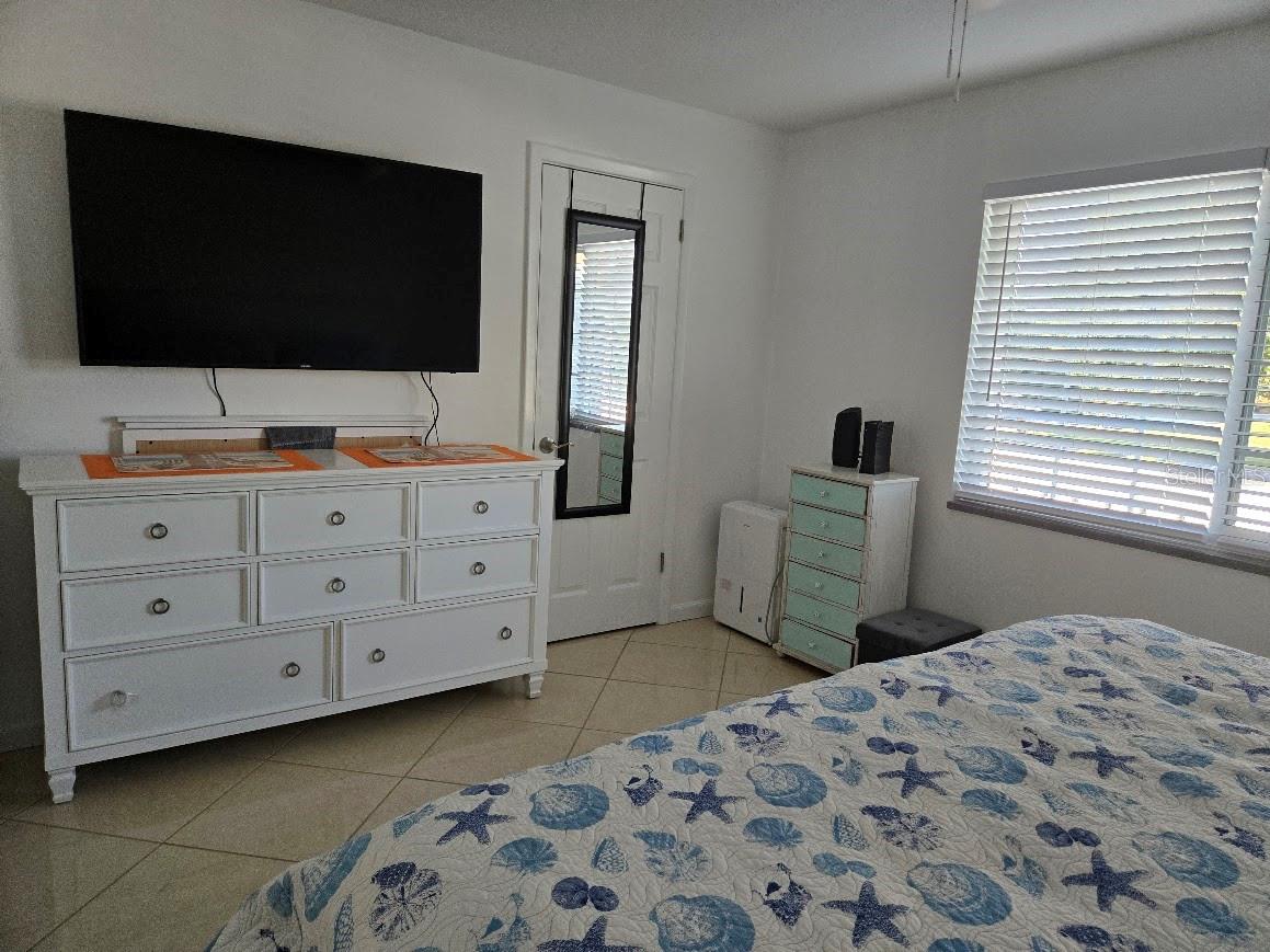 Image 13 of 16 For 650 Pinellas Point Drive S 204