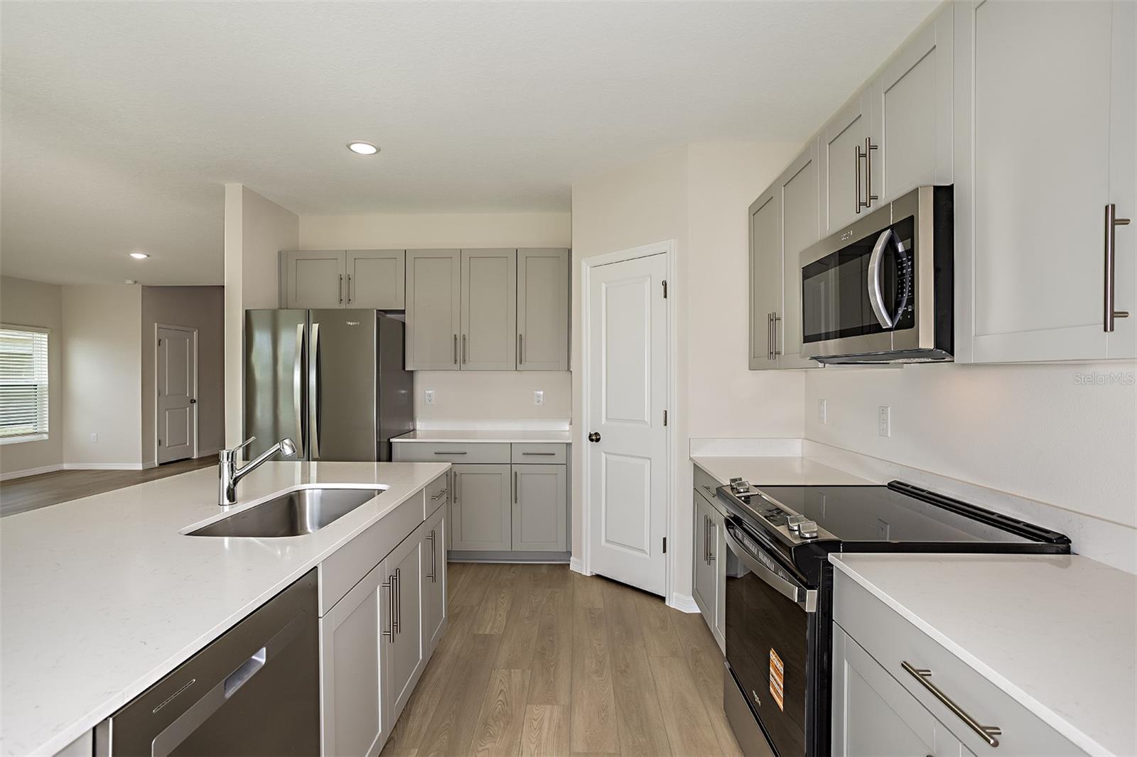 Image 10 of 28 For 4418 Riverbend Boulevard