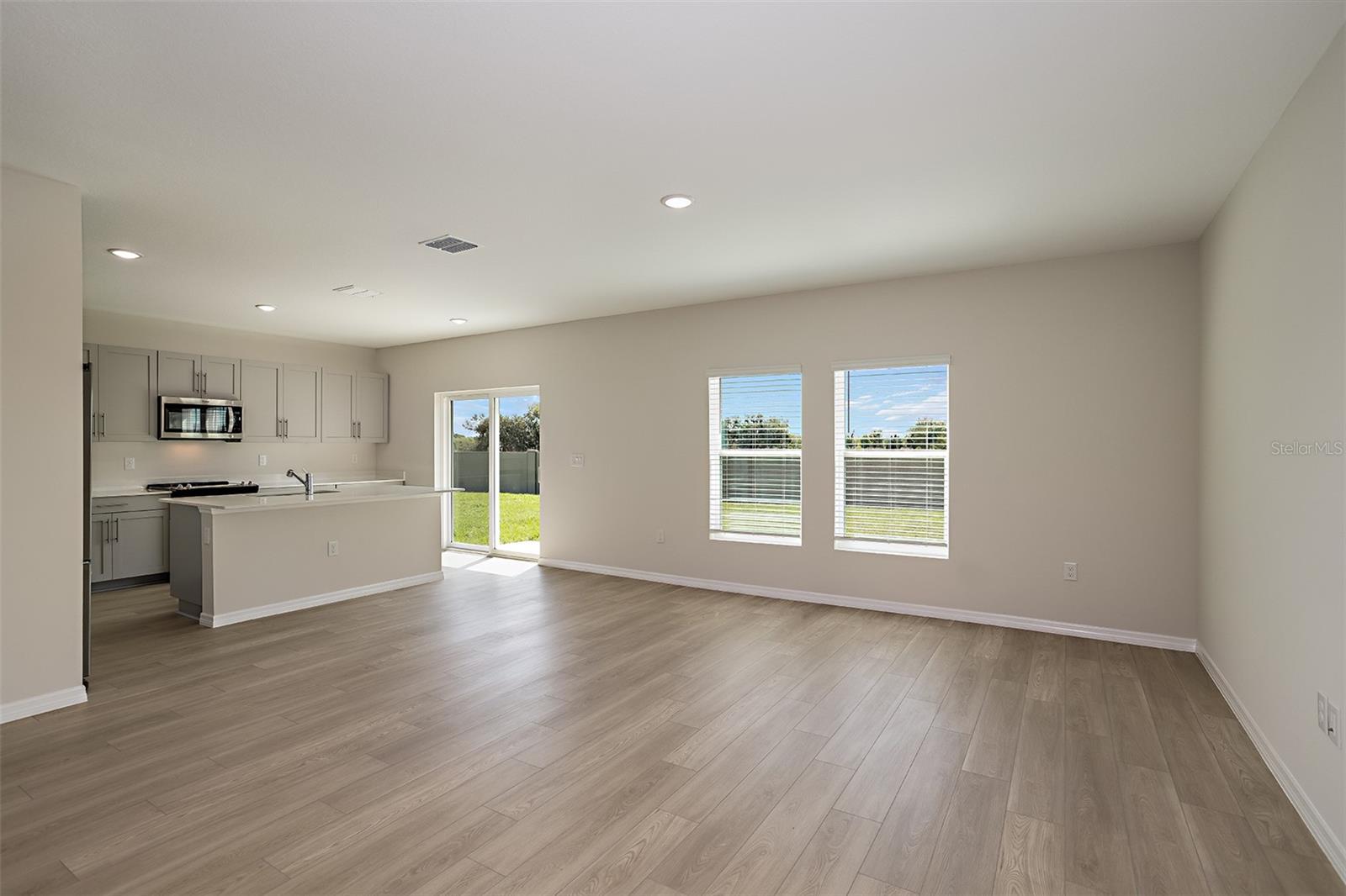 Image 12 of 28 For 4418 Riverbend Boulevard