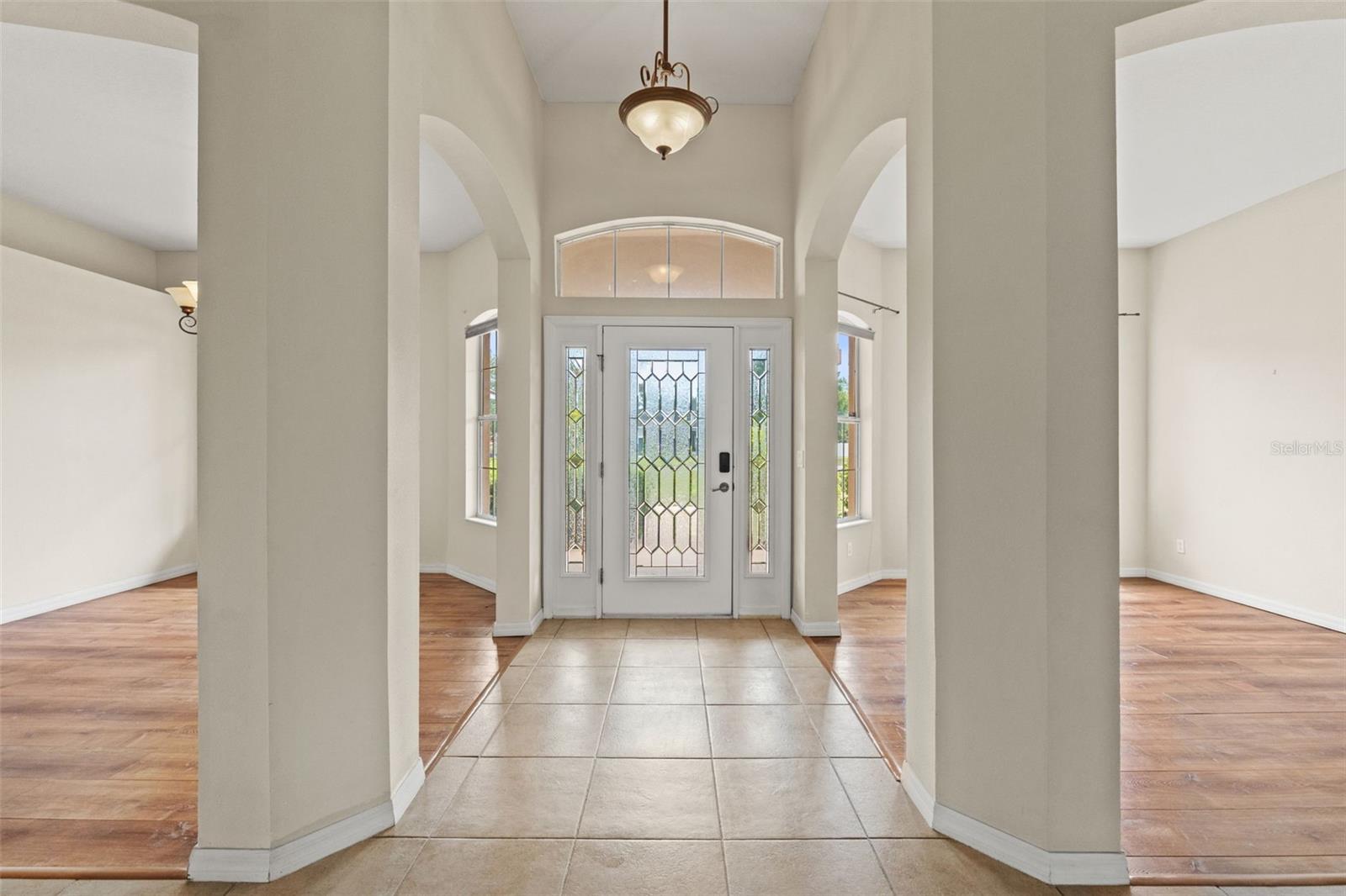 Image 6 of 37 For 14705 Amber Sweet Lane