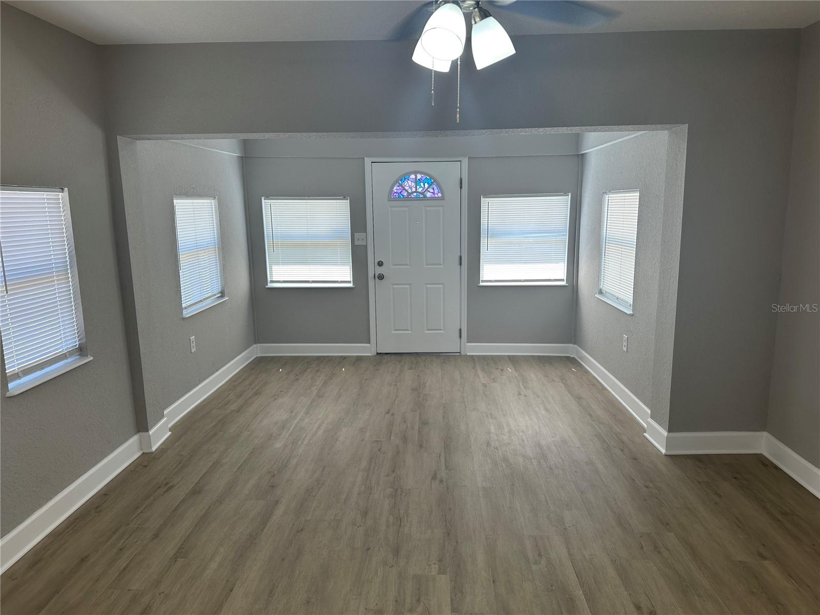 Image 4 of 14 For 2901 20th Street N