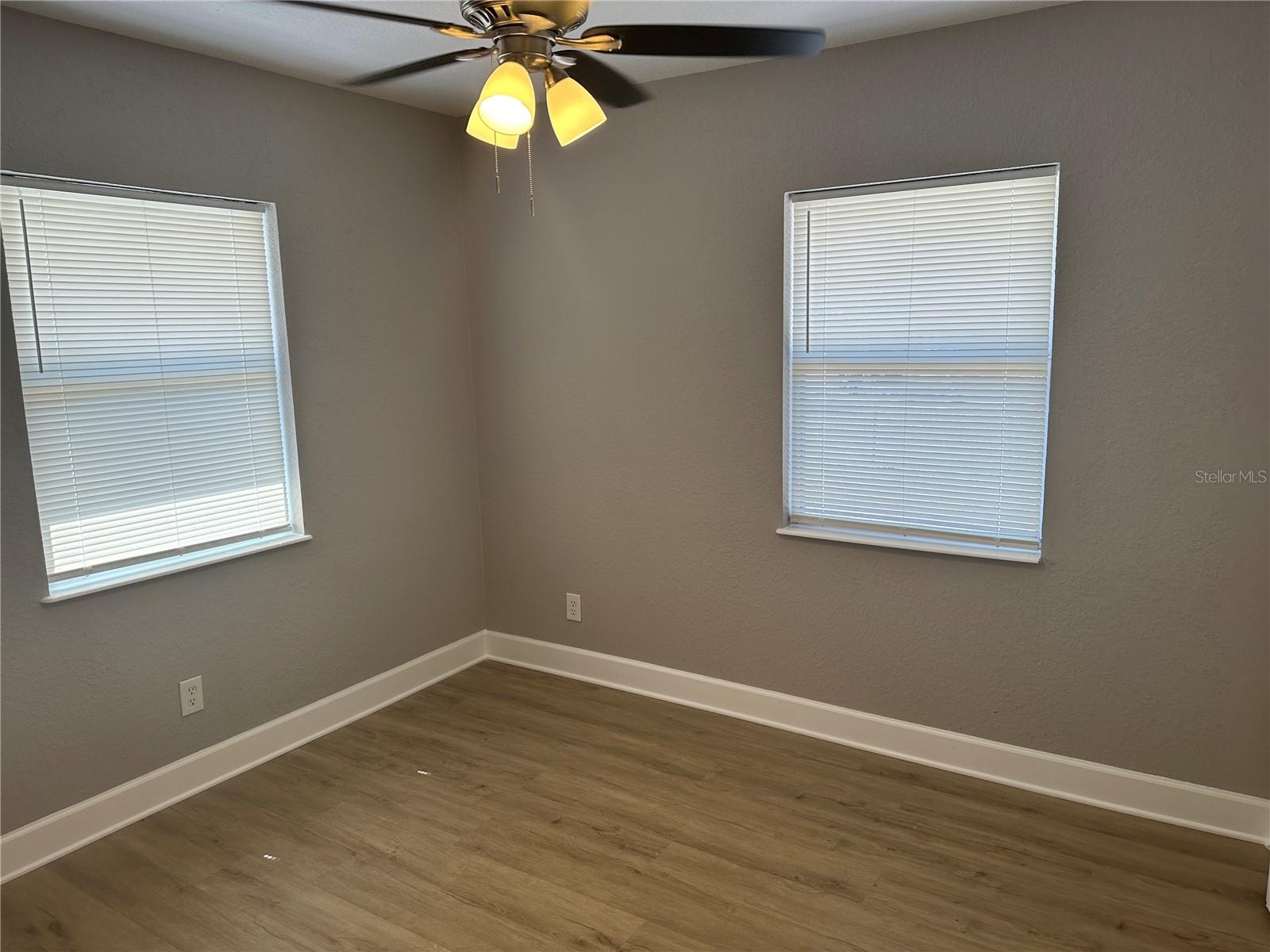 Image 8 of 14 For 2901 20th Street N