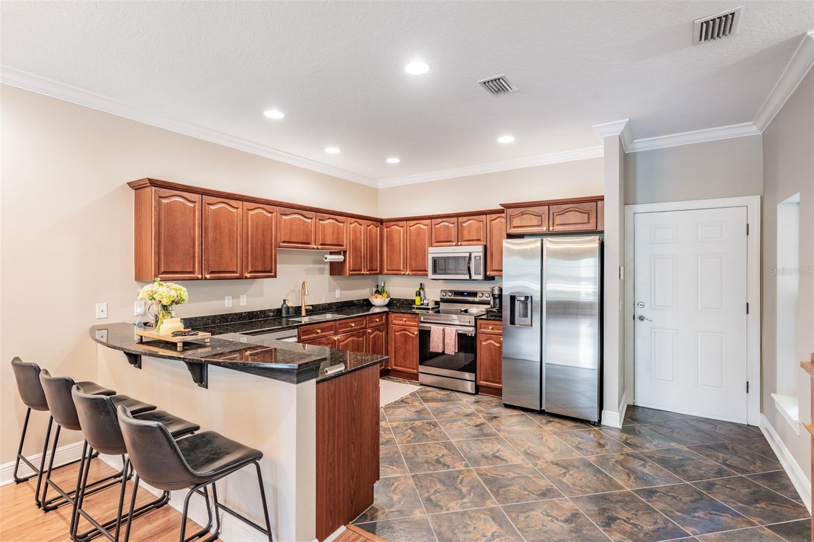 Image 11 of 38 For 415 Barcelona Drive