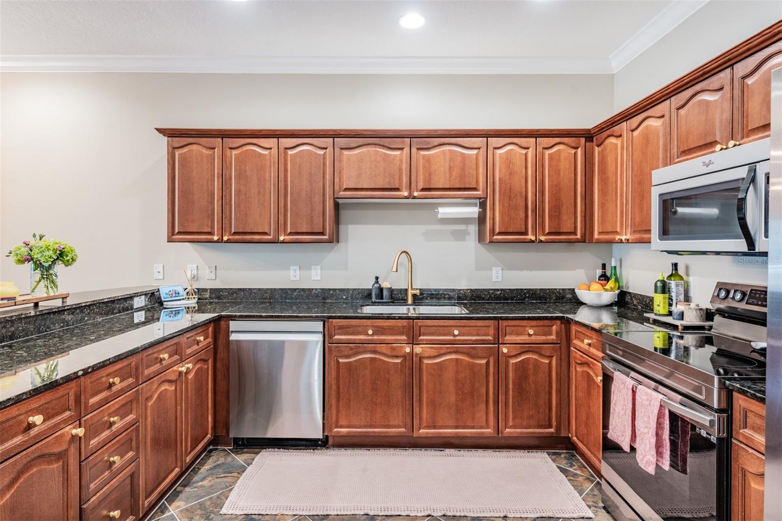 Image 13 of 38 For 415 Barcelona Drive