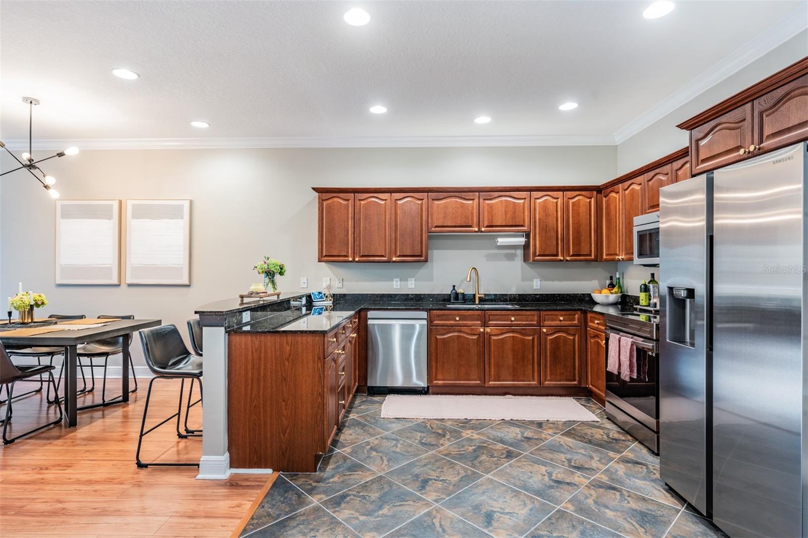 Image 15 of 38 For 415 Barcelona Drive