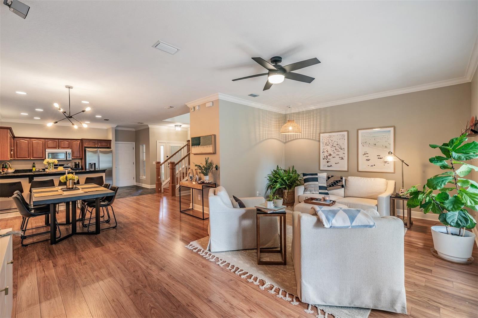 Image 9 of 38 For 415 Barcelona Drive
