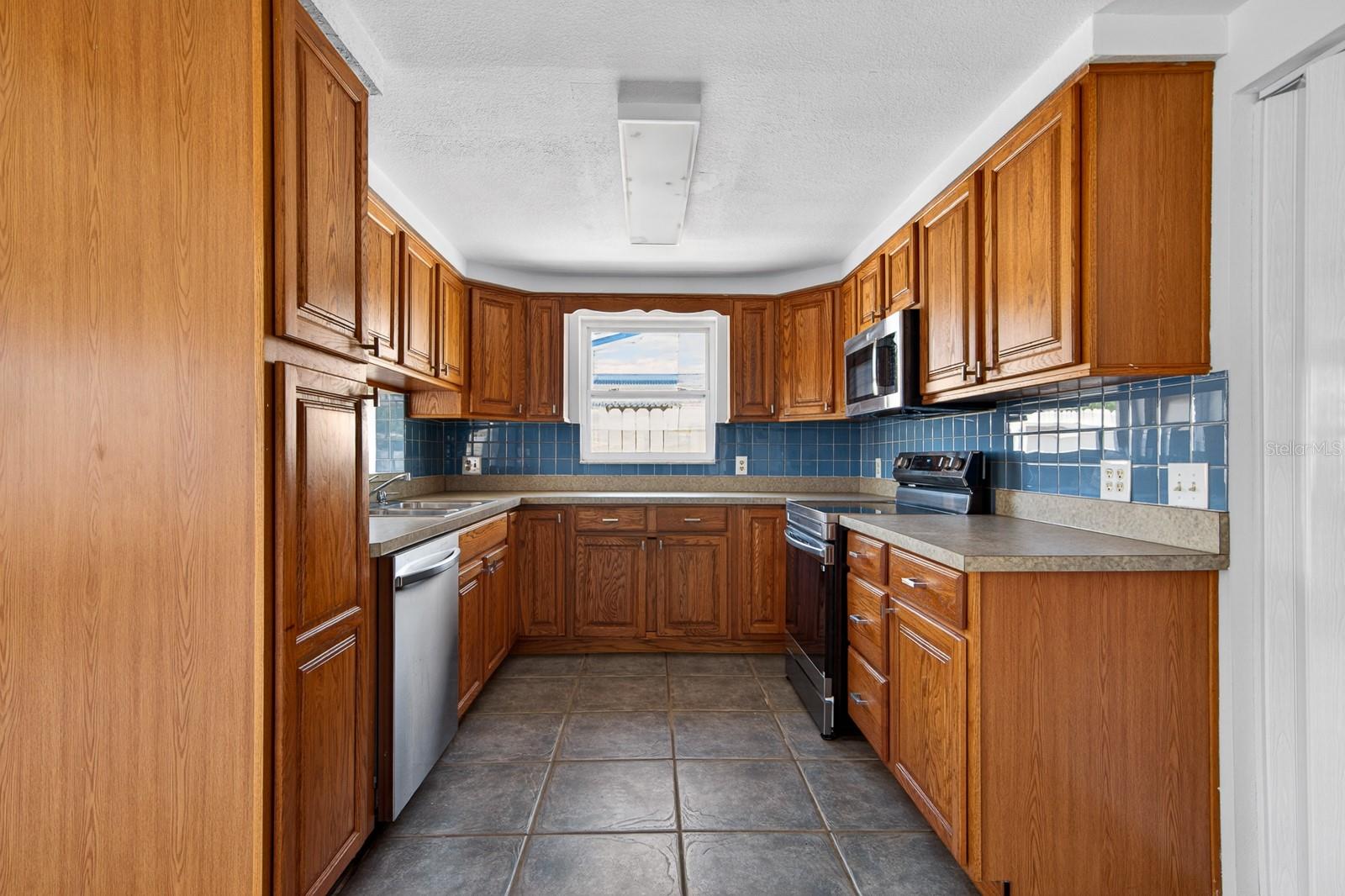 Image 11 of 49 For 4601 Durney Street