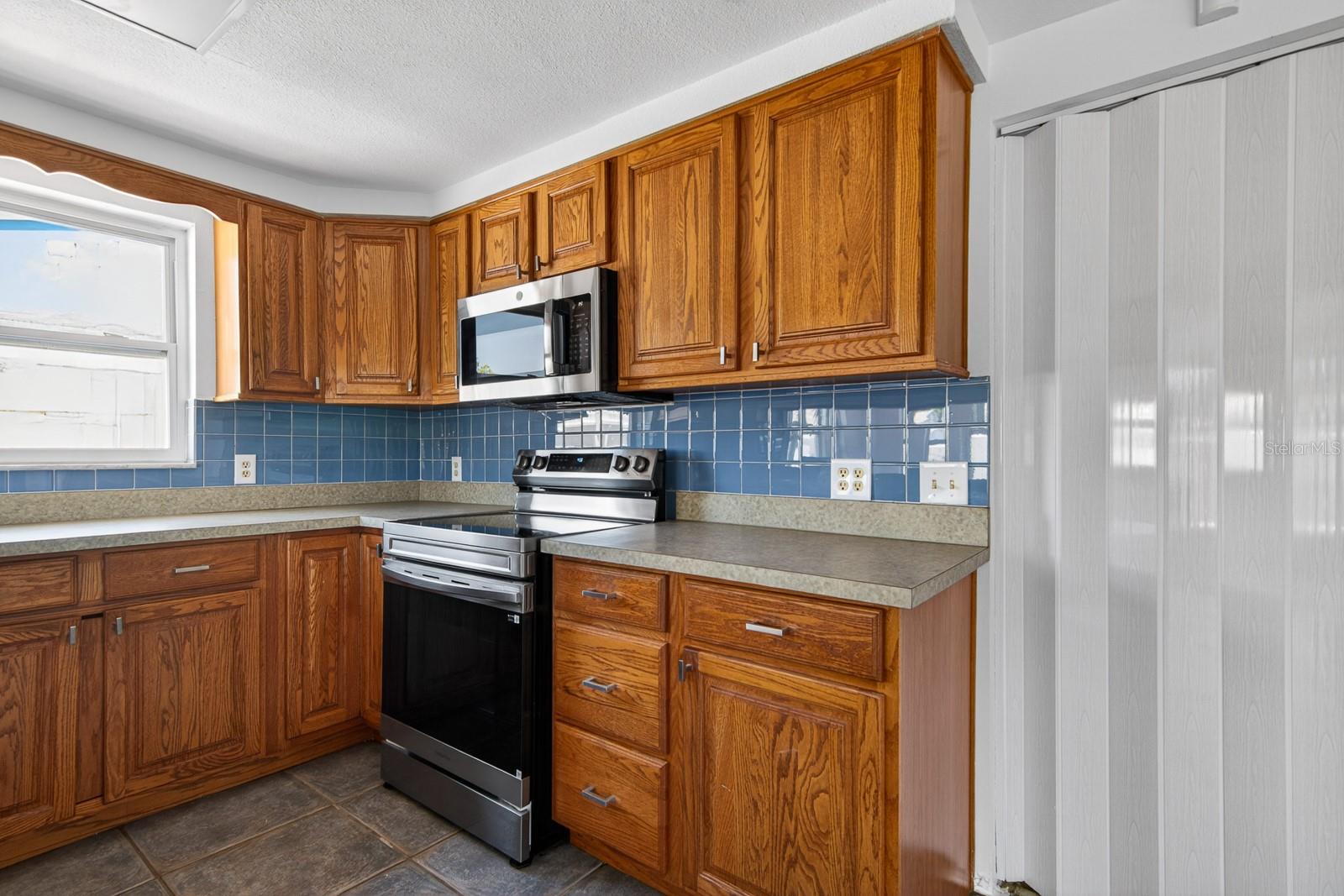 Image 14 of 49 For 4601 Durney Street