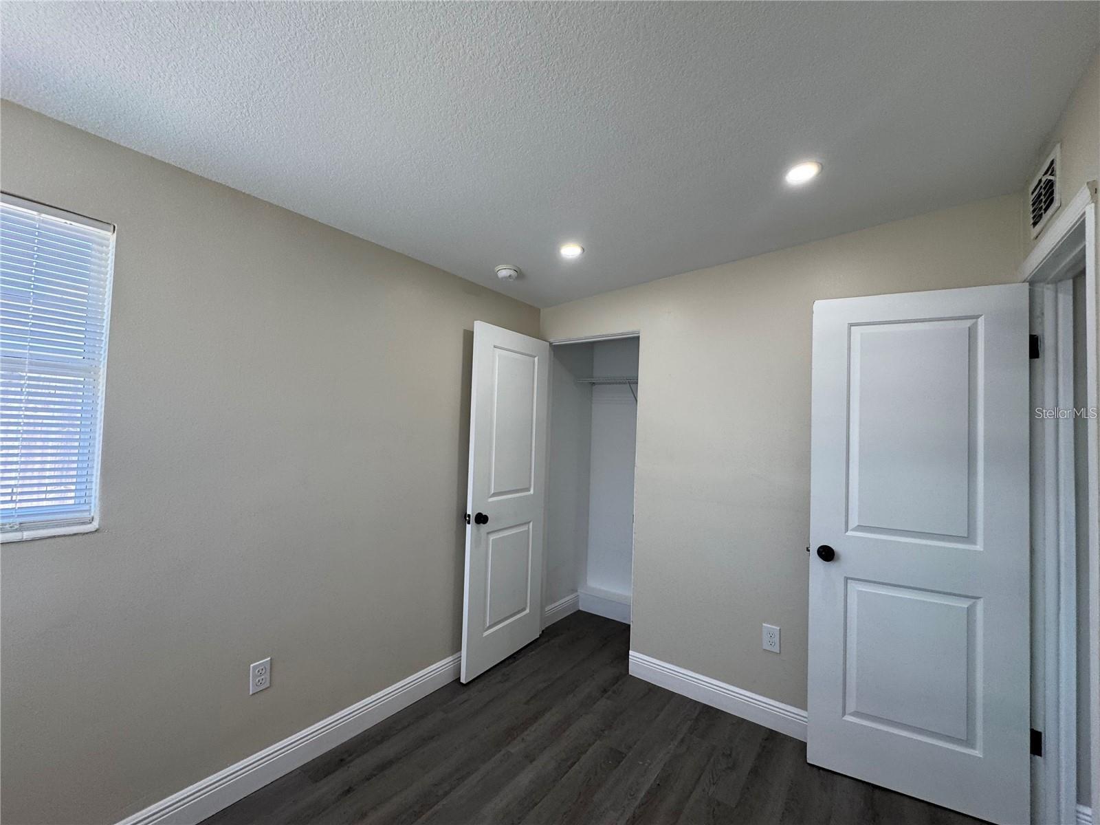 Image 10 of 21 For 7039 Lenox Drive